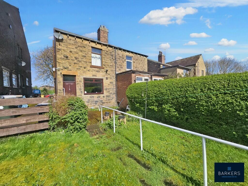 3 bedroom semidetached house for sale in North Bank Road, Batley, WF17
