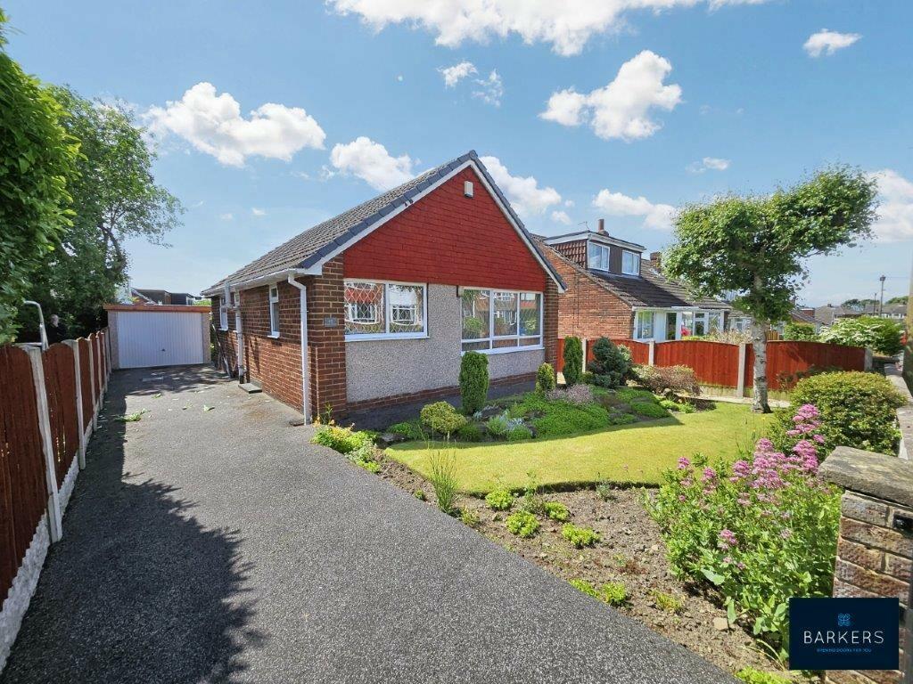 2 bedroom detached bungalow for sale in Douglas Avenue, Soothill