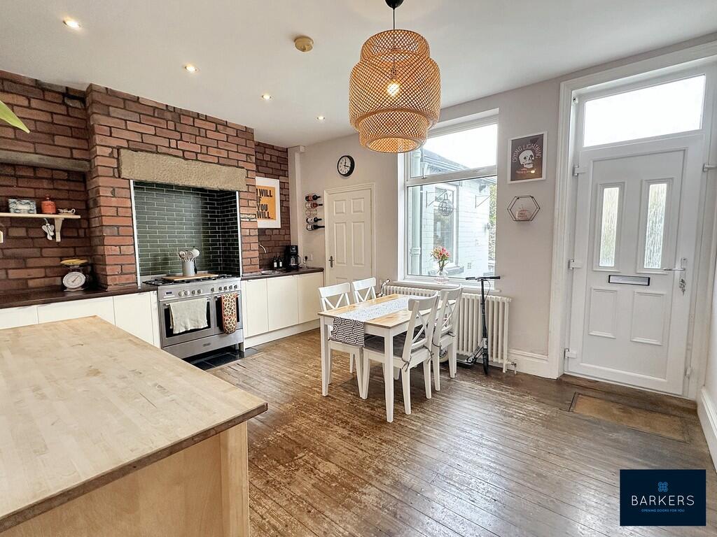 Main image of property: The Avenue, Birstall, Batley