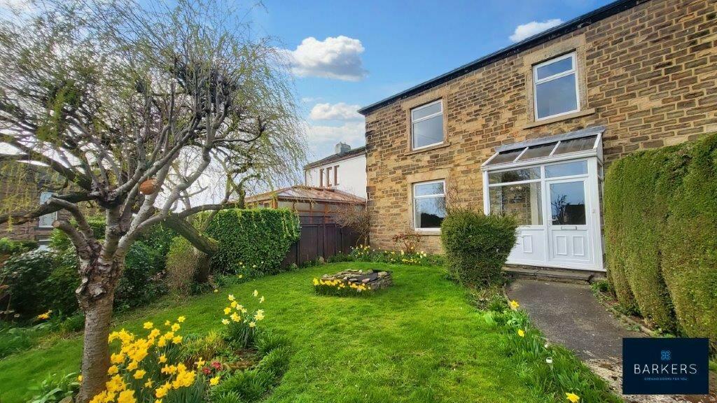 4 bedroom terraced house for sale in Upper Batley Lane, Batley, WF17
