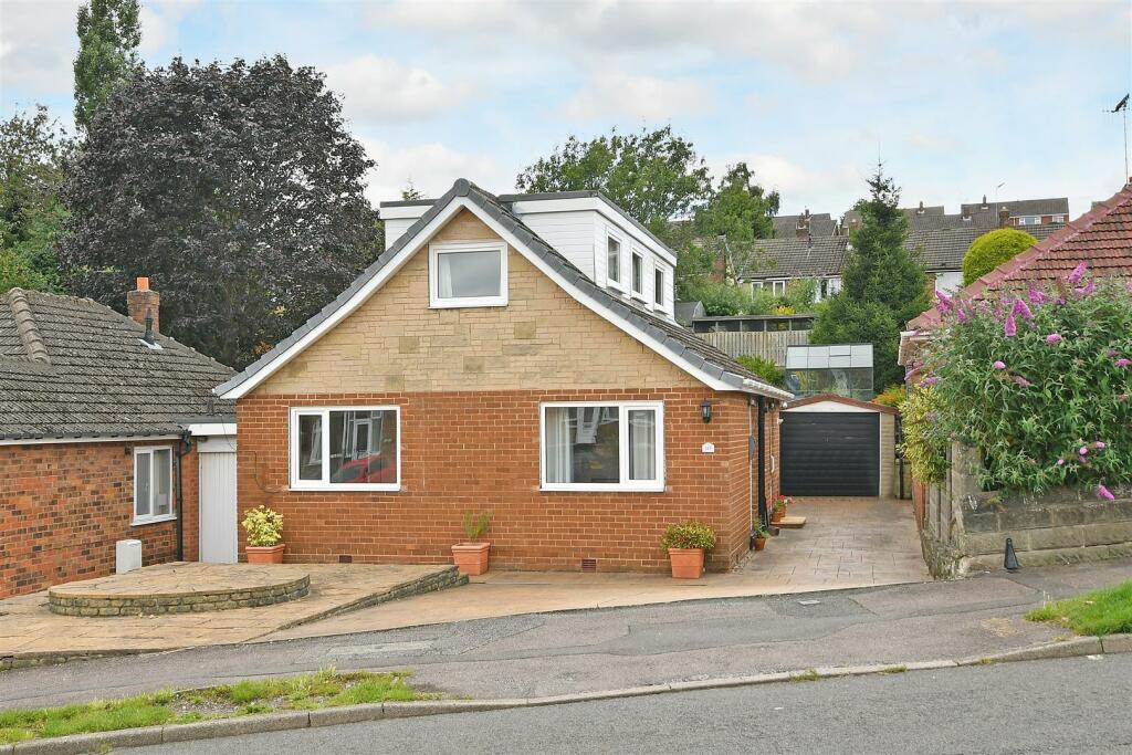 4 bedroom detached bungalow for sale in Oakhill Road, Dronfield, S18
