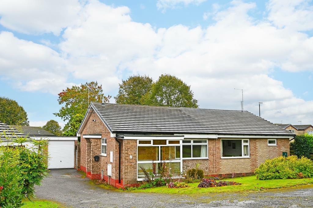 2 bedroom semidetached bungalow for sale in Snelston Close, Dronfield
