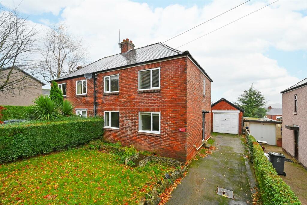 3 bedroom semidetached house for sale in Gomersal Lane, Dronfield, S18