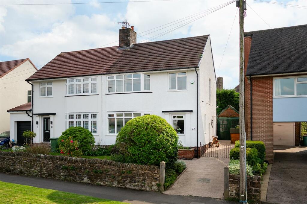 4 bedroom semidetached house for sale in Lea Road, Dronfield, S18