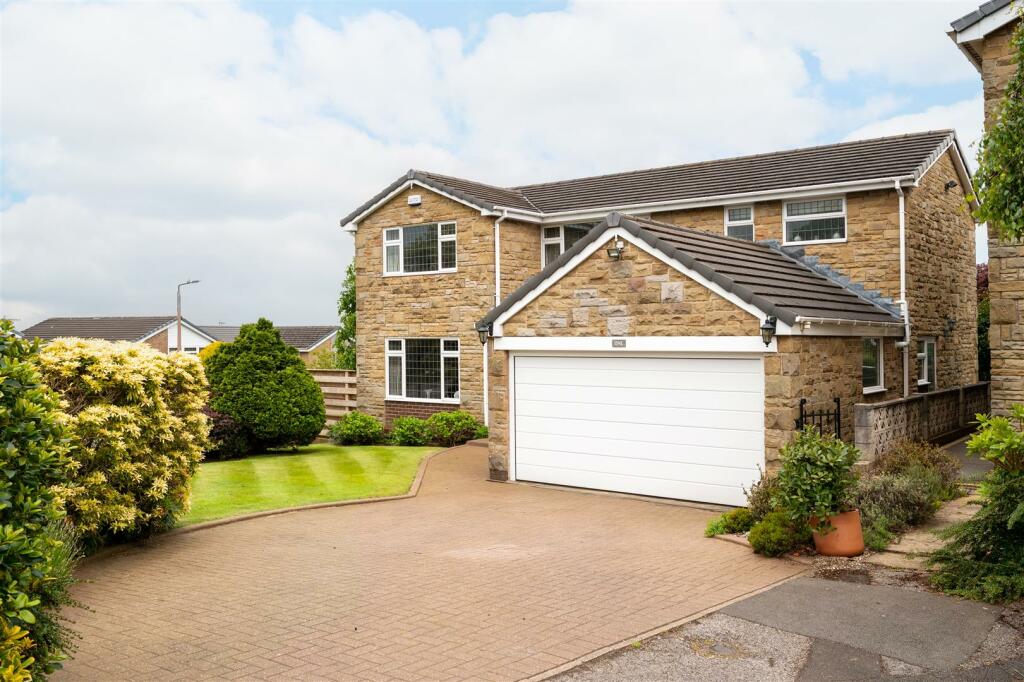 4 bedroom detached house for sale in Kilburn Road, Dronfield Woodhouse