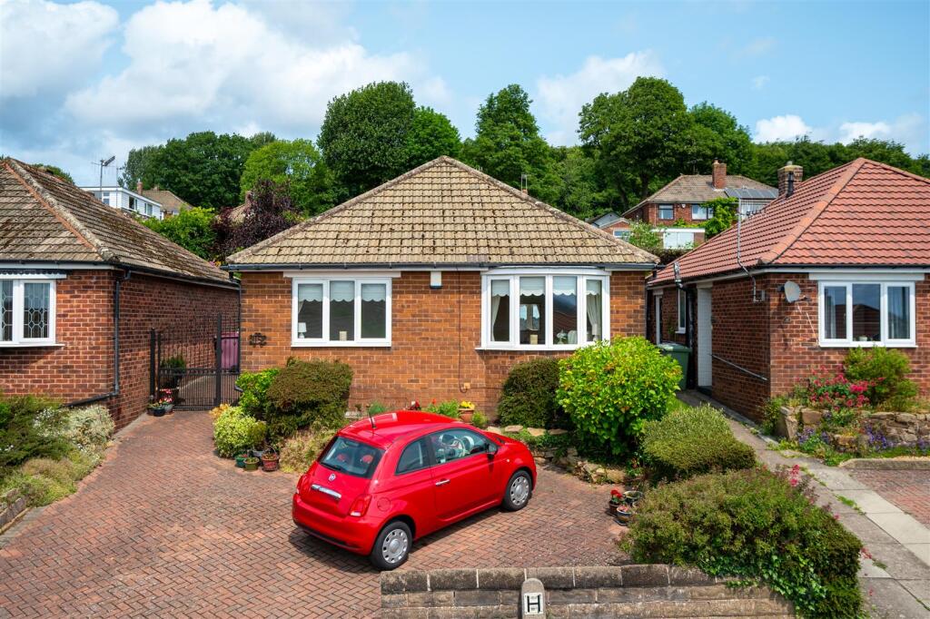 Main image of property: Holmesdale Close, Dronfield