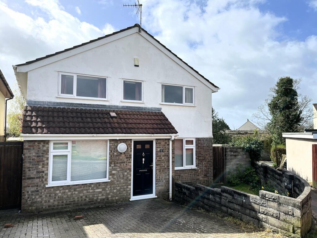 3 bedroom detached house for sale in Cardigan Crescent, Boverton