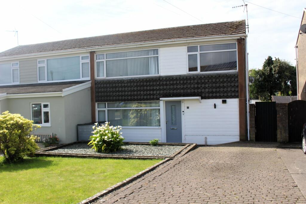 3 bedroom semidetached house for sale in Bedford Rise, Boverton