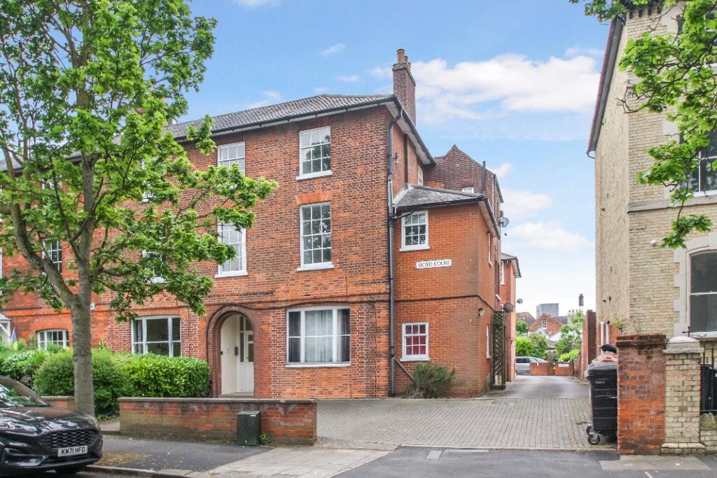 Main image of property: The Crescent, Bedford, Bedfordshire, MK40