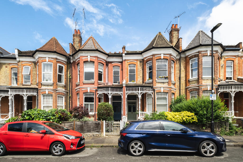 Main image of property: Elder Avenue, London, N8