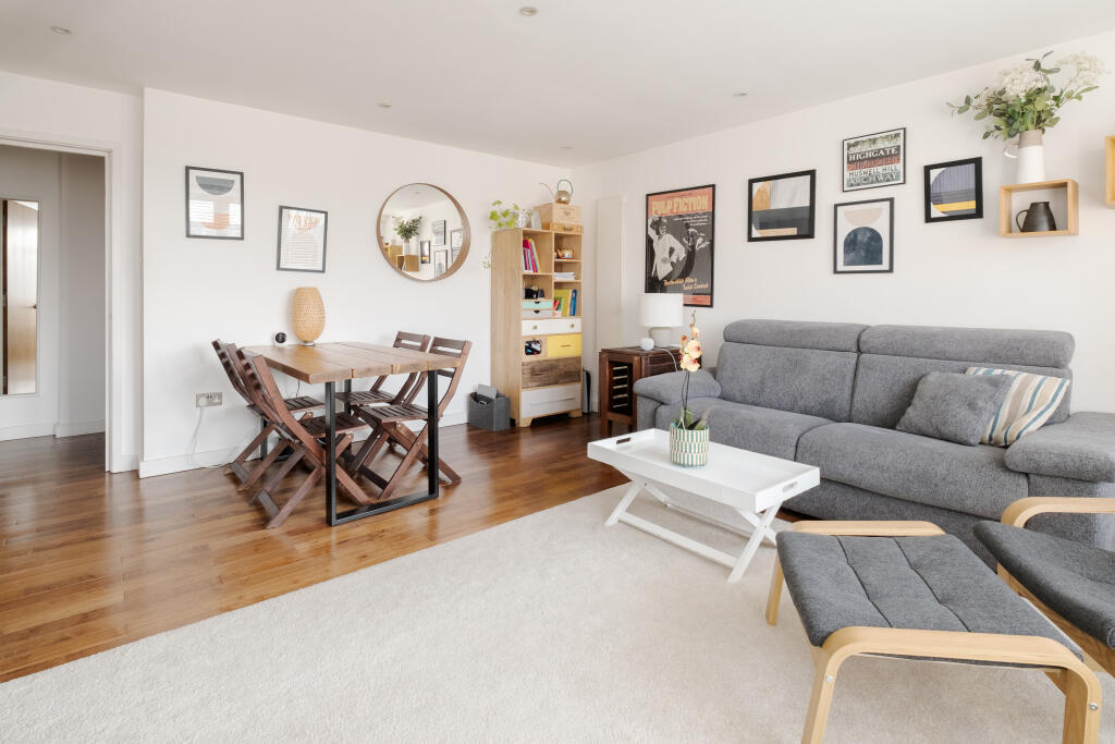 Main image of property: The Broadway, LONDON, N8