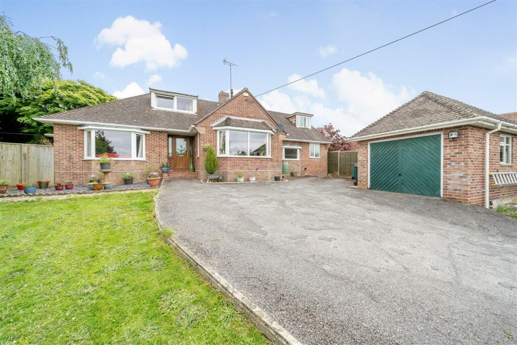 6 bedroom house for sale in Grove Lane, Stalbridge, Sturminster Newton