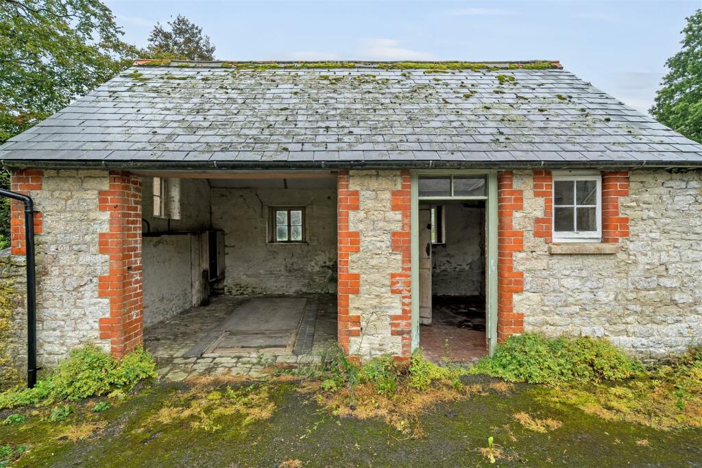 Additional property image - Manor Road, Mere
