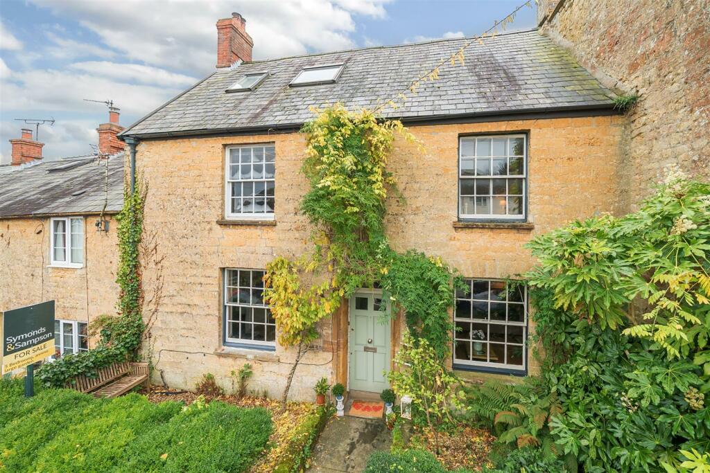5 bedroom terraced house for sale in Lyme Road, Crewkerne, Somerset., TA18