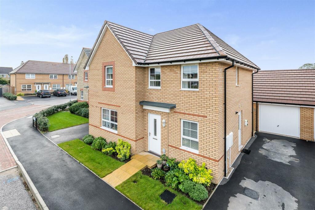 4 bedroom house for sale in Coat Mead, Martock, Somerset., TA12