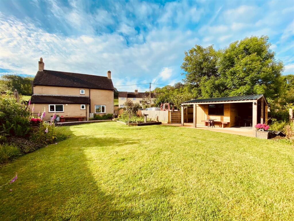 3 bedroom detached house for sale in Cat Street, Chiselborough, Stoke