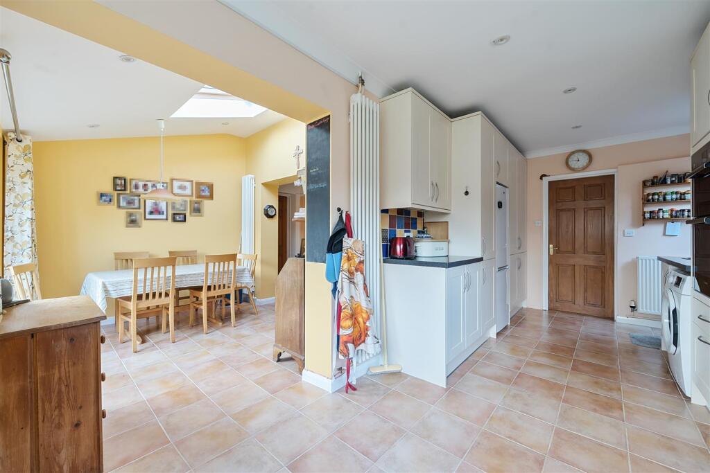 Additional property image - Summerleaze Park, Yeovil