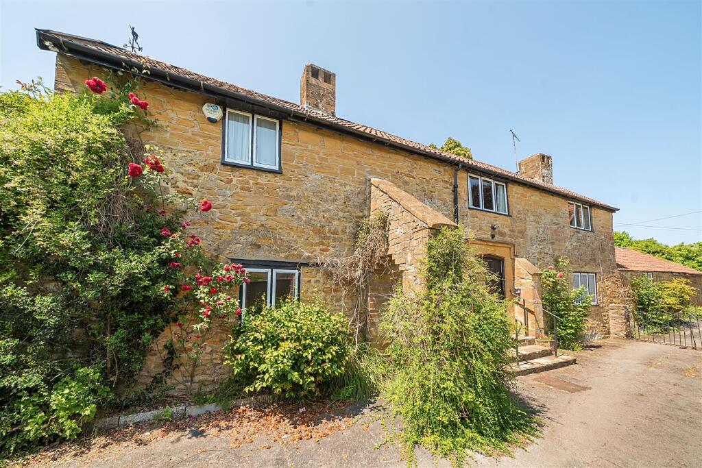 Main image of property: Lower Turners Barn Lane, Yeovil
