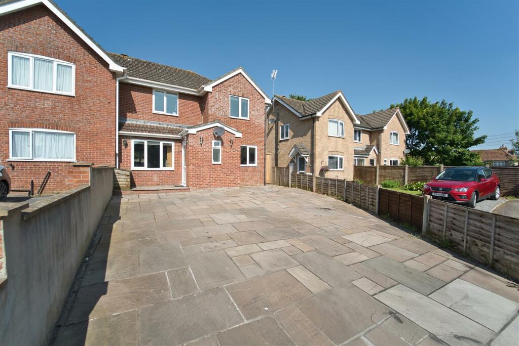 4 bedroom semidetached house for sale in West Garston, Banwell, BS29