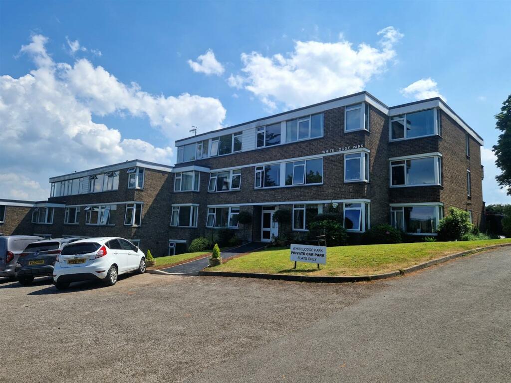 2 bedroom flat for sale in White Lodge Park, Portishead, BS20