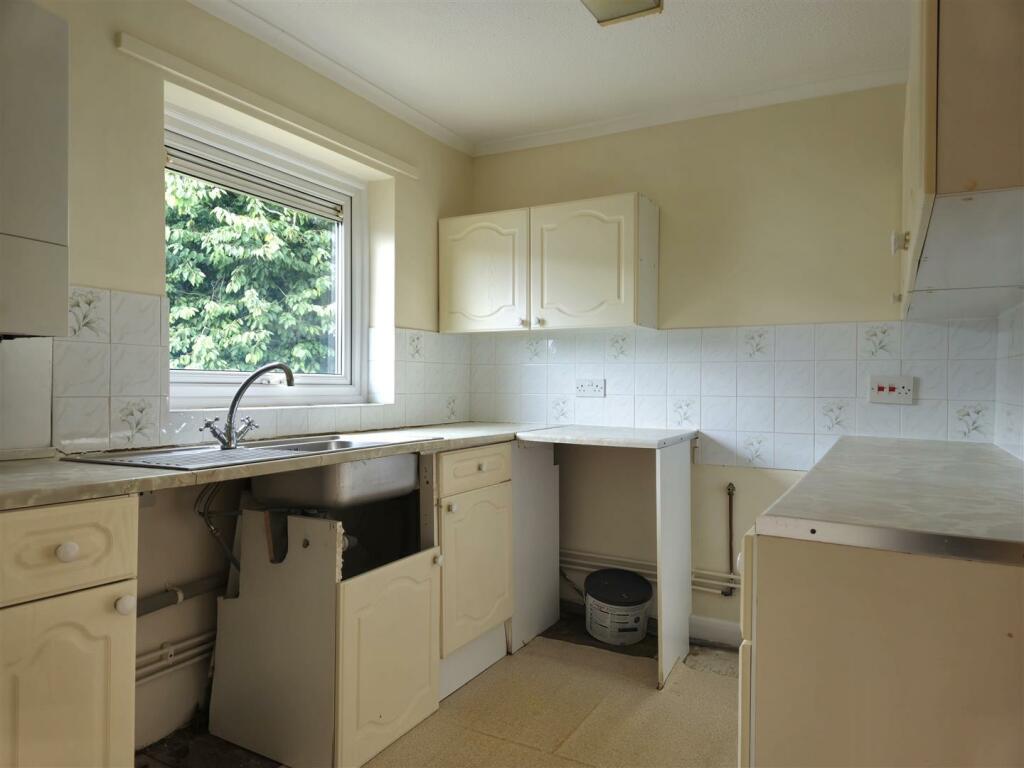 Additional property image - Heathfield Way, Nailsea