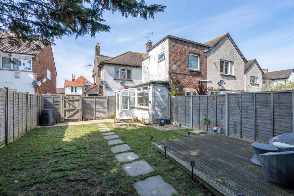 Main image of property: Garden Flat, Annandale Avenue, Bognor Regis