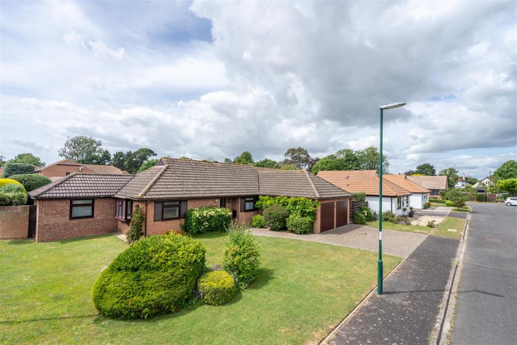 Main image of property: Trendle Green, Aldwick Felds, Bognor Regis