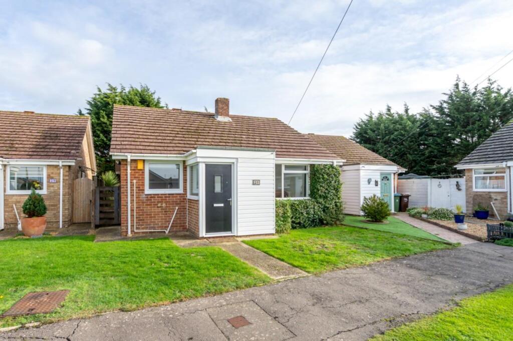 Main image of property: Hedgeway, Felpham, Bognor Regis