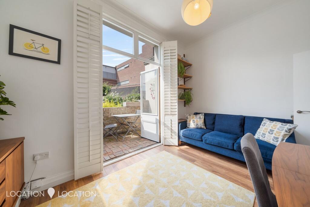 Main image of property: Amhurst Park, London, N16