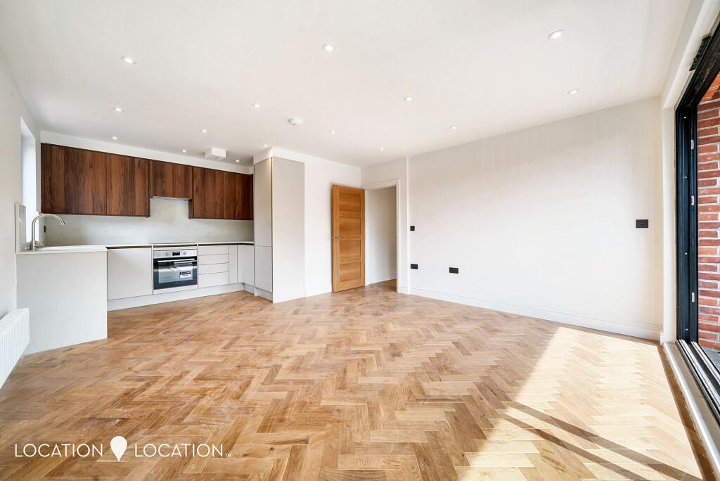 Main image of property: 58 Roman Way, London, N7