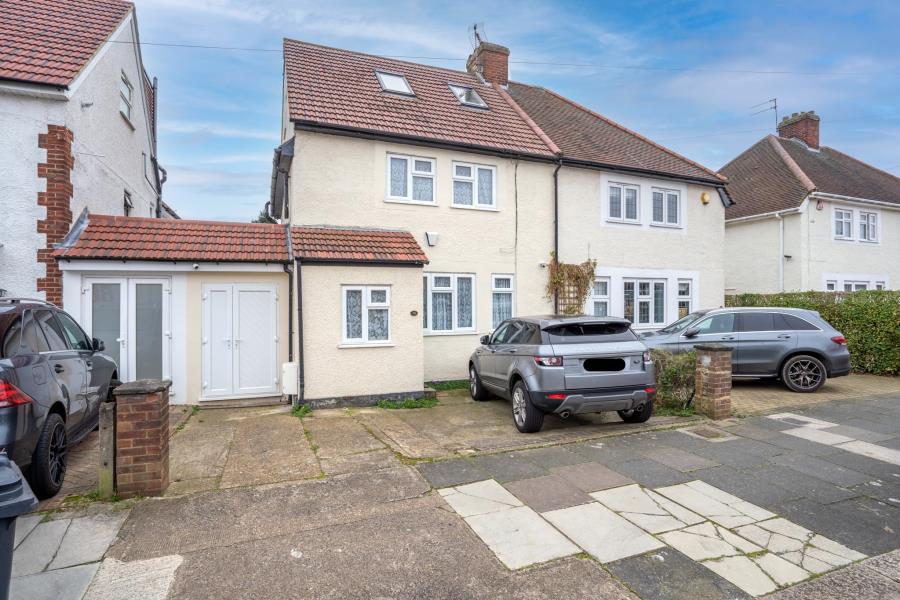 4 bedroom semidetached house for sale in Primrose Way, Alperton, HA0