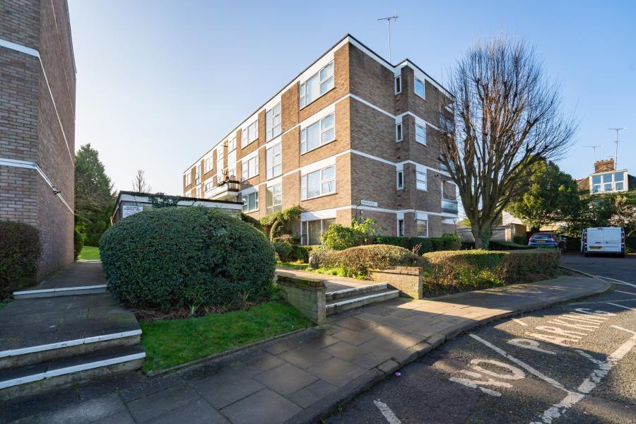 Main image of property: Cliveden Court, W13