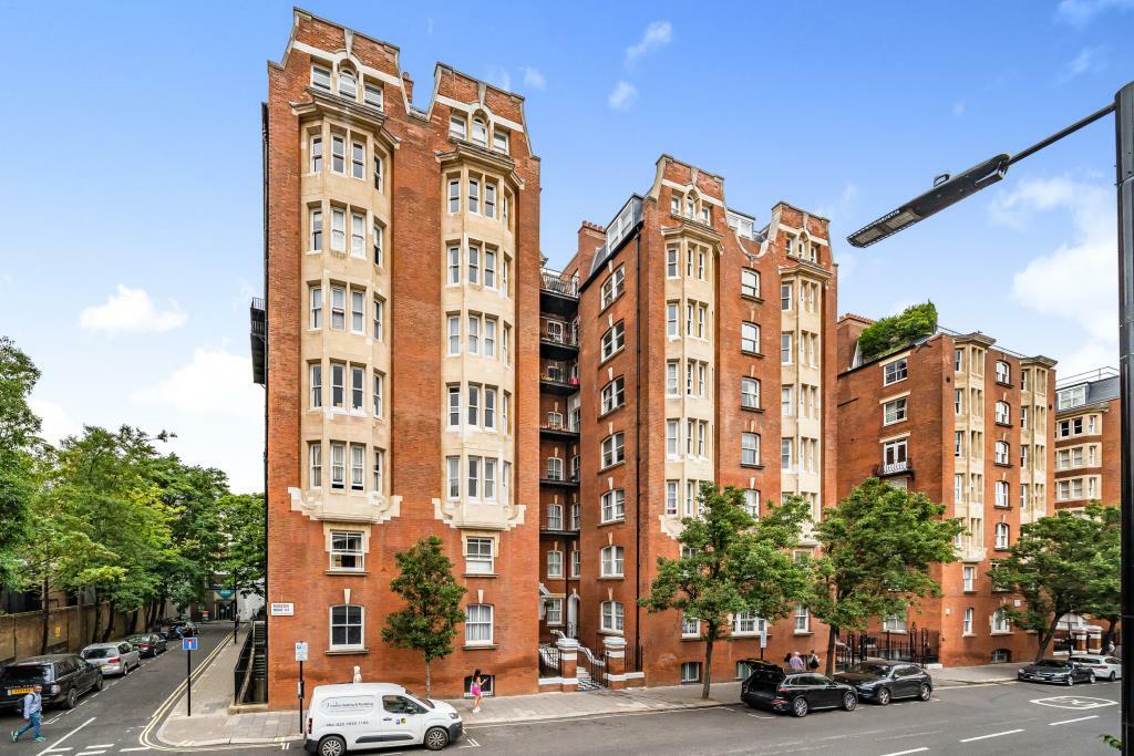 4 bedroom flat for sale in Moscow Road, London, W2
