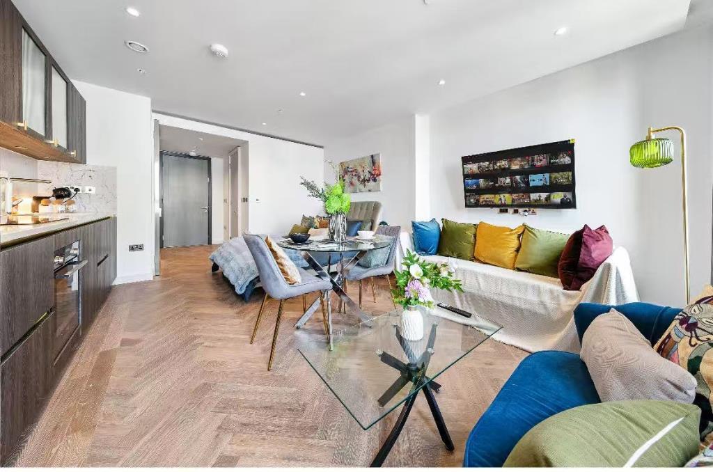 Main image of property: Segrave Walk, London, W2