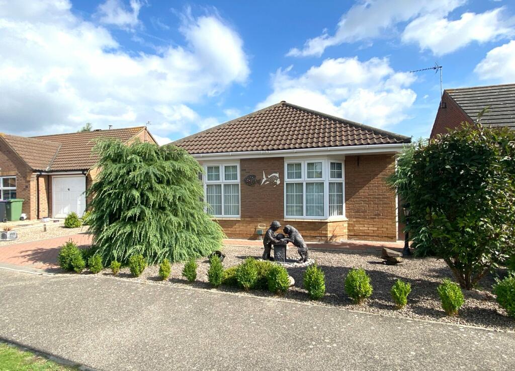 2 bedroom detached bungalow for sale in Rider Gardens, Fishtoft, Boston