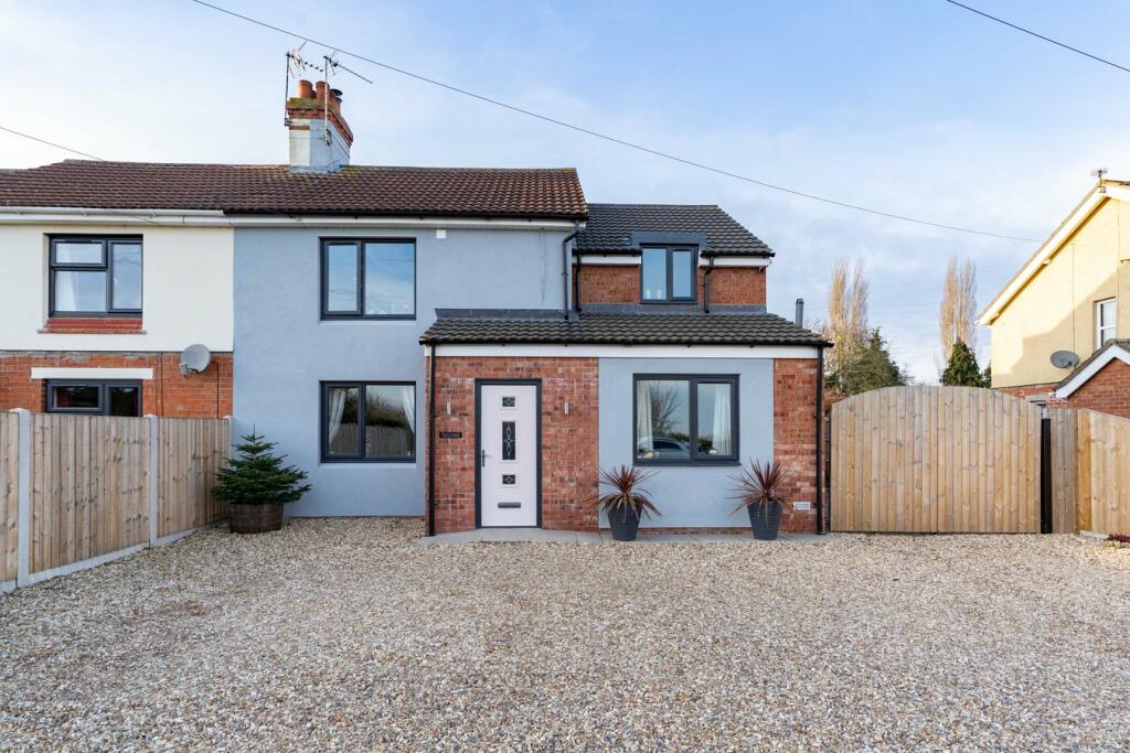 4 bedroom semidetached house for sale in Bunkers Hill, Wyberton