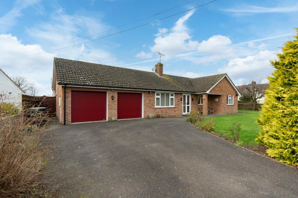 4 bedroom detached bungalow