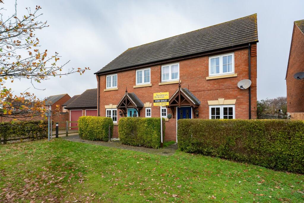 Main image of property: Kings Manor, Coningsby, Lincoln, LN4