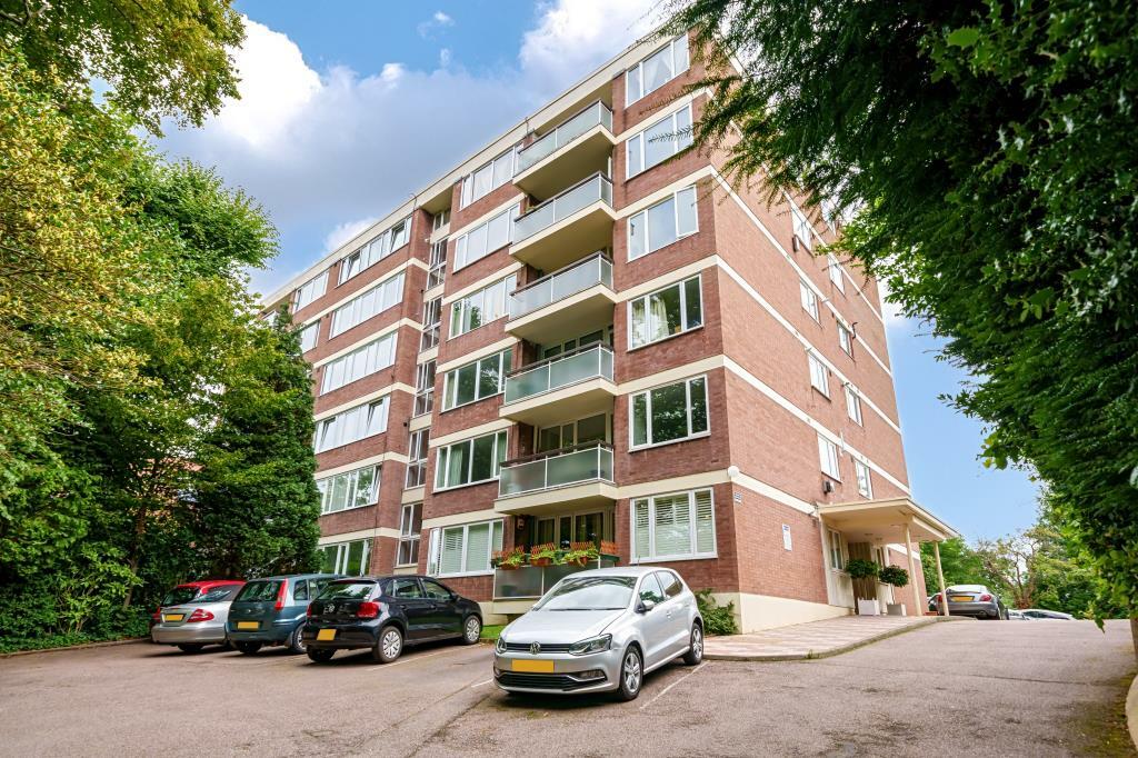 2 bedroom flat for sale in Shepherds Hill, Highgate, N6