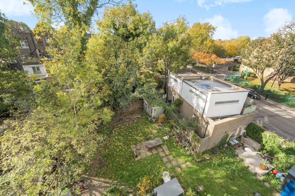 Main image of property: Avondale Court, London, N7