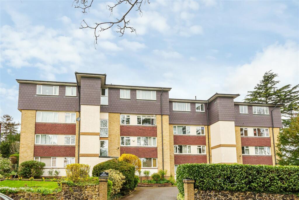 2 bedroom flat for sale in Park Hill Road, Bromley, BR2