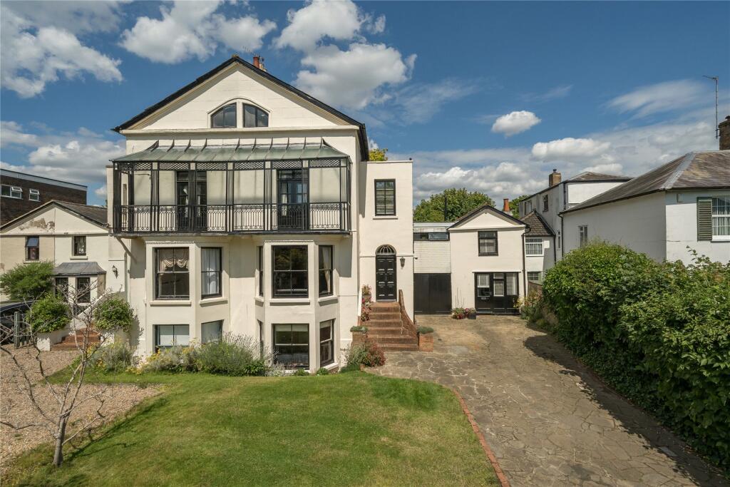 Main image of property: Bromley Common, Bromley