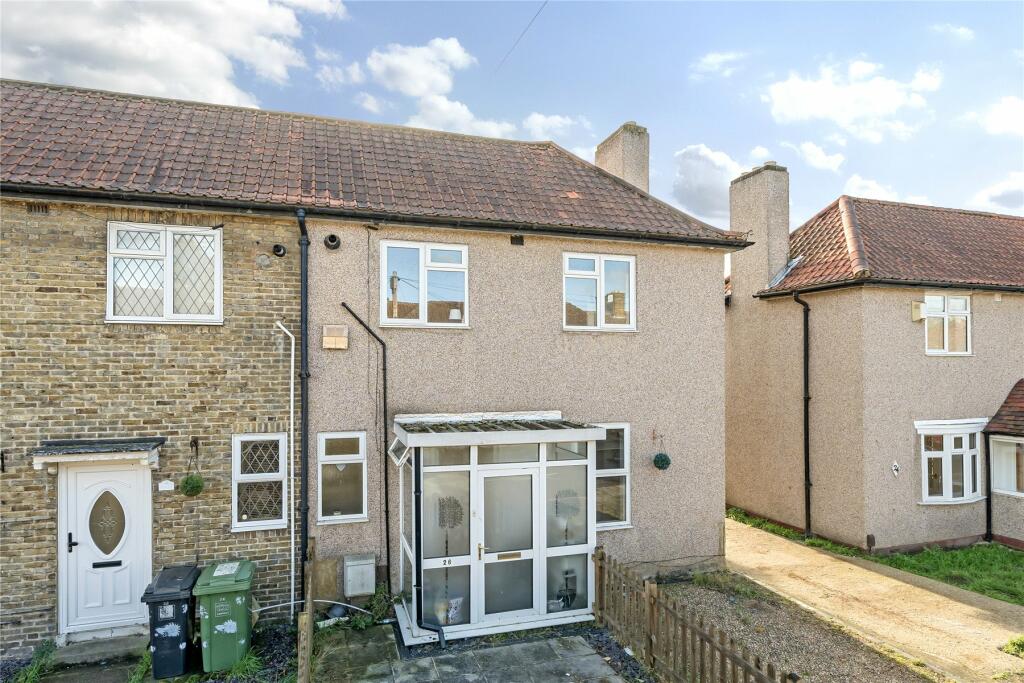 2 bedroom end of terrace house for sale in Farmfield Road, Bromley, BR1