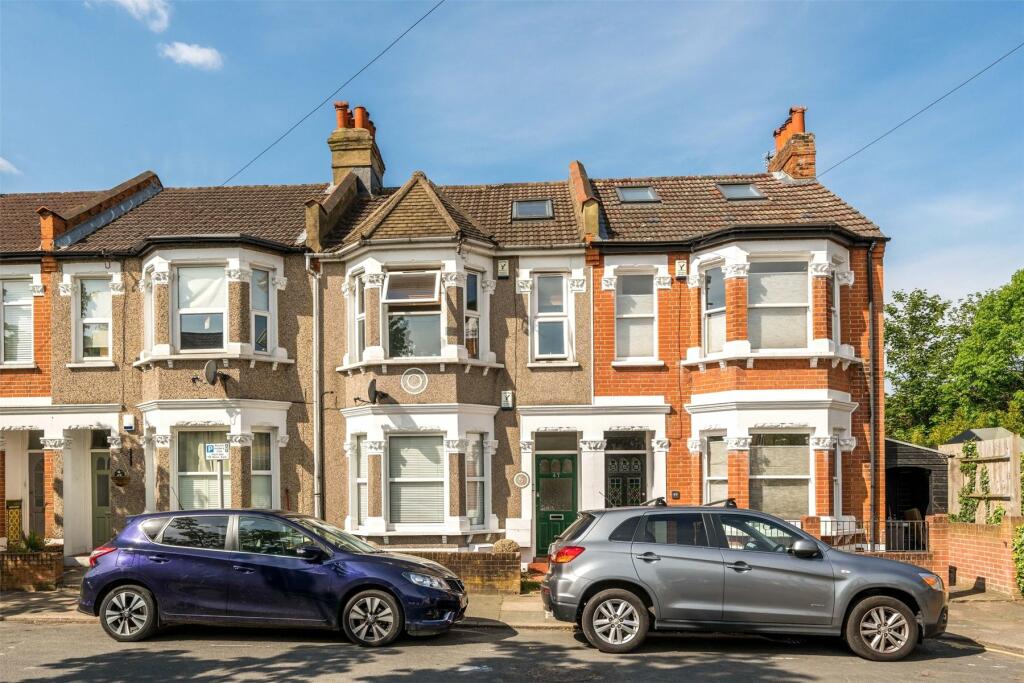 2 bedroom flat for sale in Howard Road, Bromley, BR1
