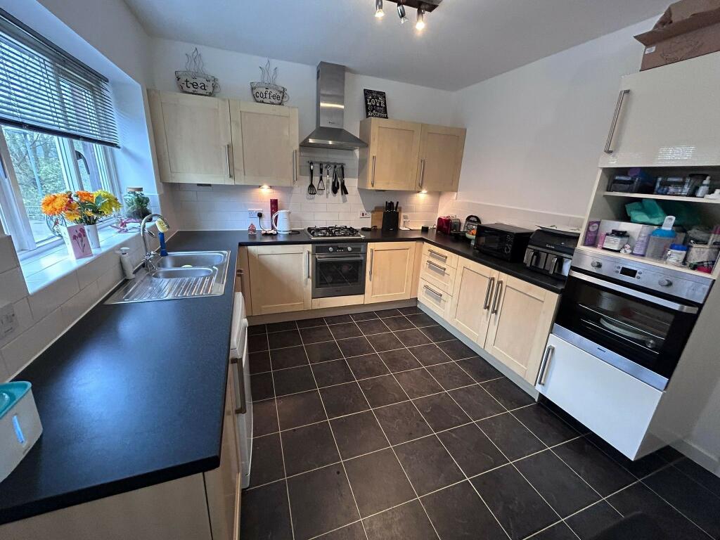 4 bedroom house for rent in Millward Drive, Bletchley, MK2