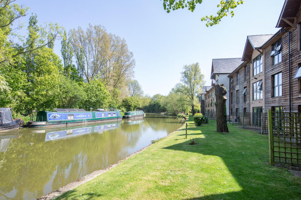 Main image of property: Peartree Bridge, MK6