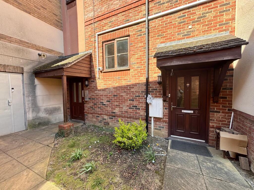 Main image of property: Maida Vale, MK10
