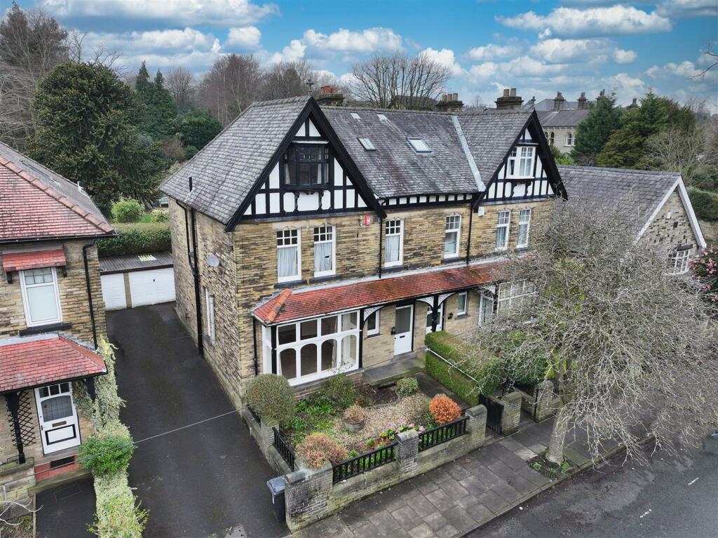 5 bedroom semidetached house for sale in 8, Rhodesia Avenue, Skircoat