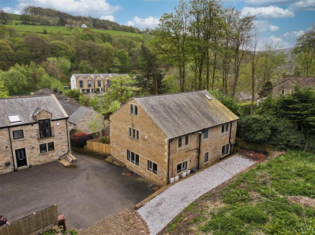 Main image of property: 7, Waterside Close, Ripponden, HX6 4BX