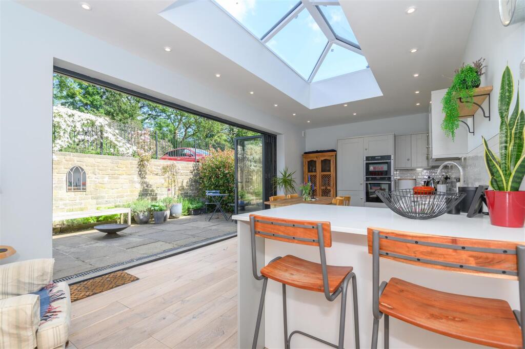 Main image of property: Stable House, Haugh End Lane, Sowerby Bridge, HX6 3BJ